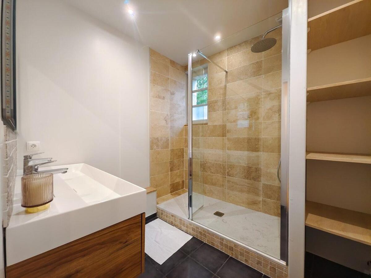 Hébergement de vacances Charmante Petite Maison En Plein Centre *
