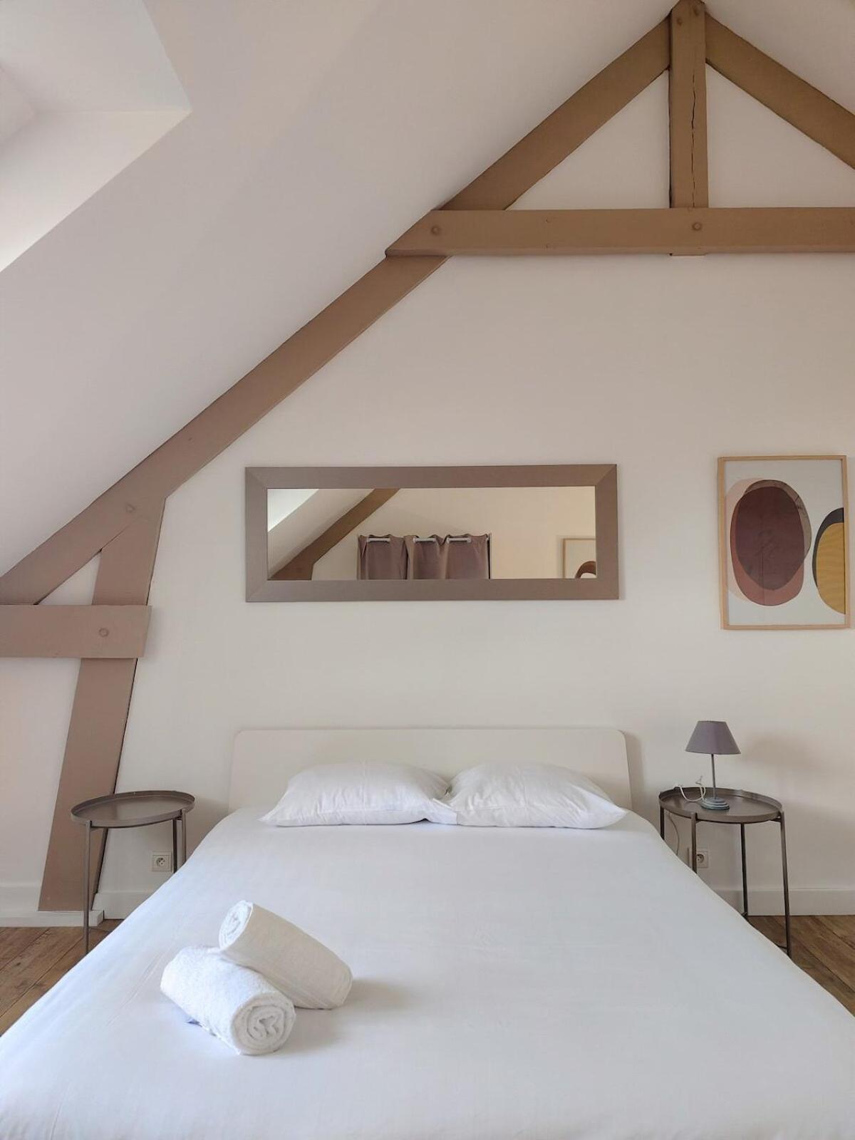 Hébergement de vacances Charmante Petite Maison En Plein Centre *